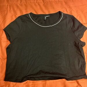 Crop top with diamond collar